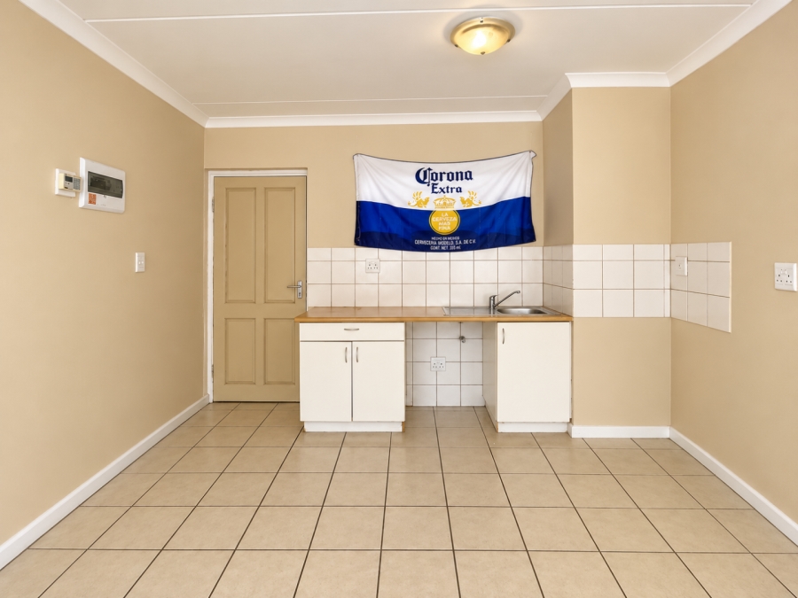 1 Bedroom Property for Sale in Maitland Western Cape